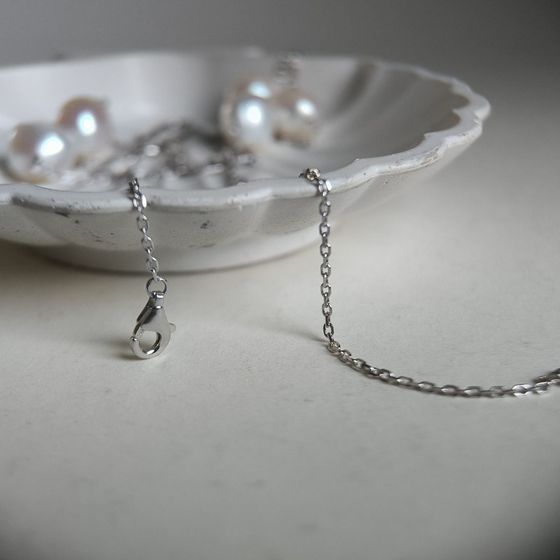 Silver necklace with baroque pearls