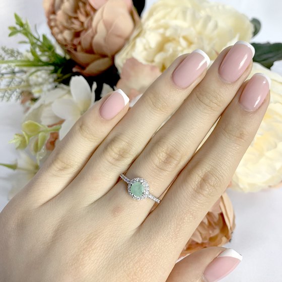 Срібна каблучка зі смарагдом 0,895 карата