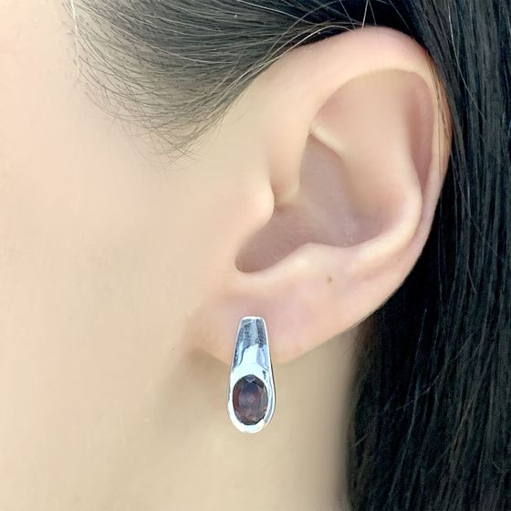 Срібні сережки з гранатом