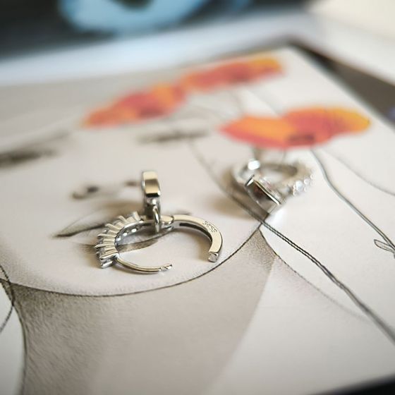 Срібні сережки з фіанітами