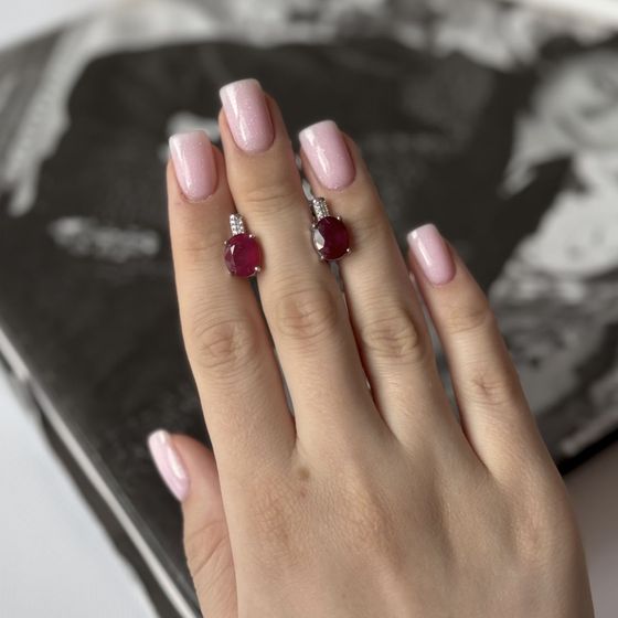 Срібні сережки з рубіном 7,507 карата