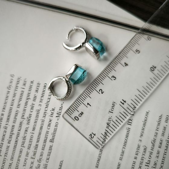 Серебряные серьги с фианитами