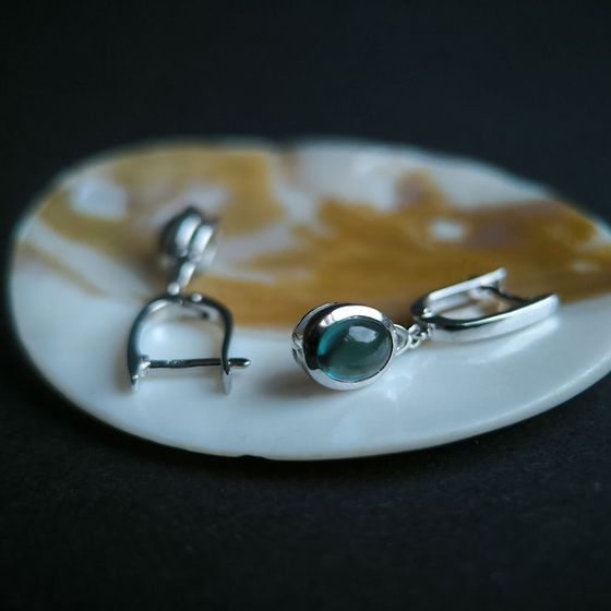 Серебряные серьги с топазом Лондон Блю 2.18ct