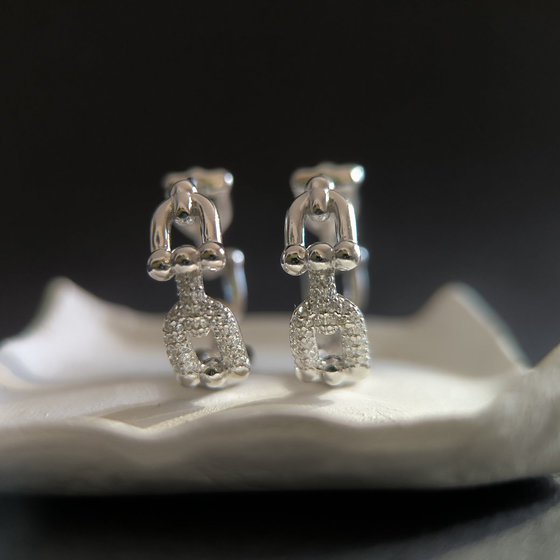 Silver earrings with cubic zirconia
