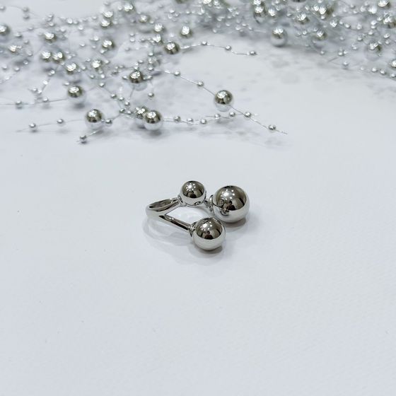 Срібна каблучка без каменів