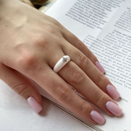Silver ring with ceramics