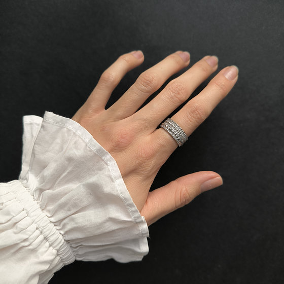 Silver ring with cubic zirconia