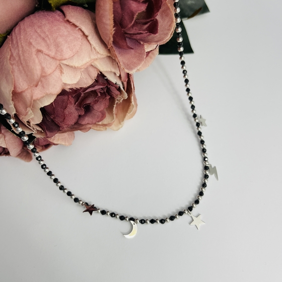 Silver necklace with spinel