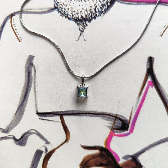 Срібна підвіска з містичним топазом 0,5 карата