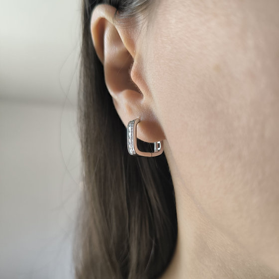 Срібні сережки з фіанітами