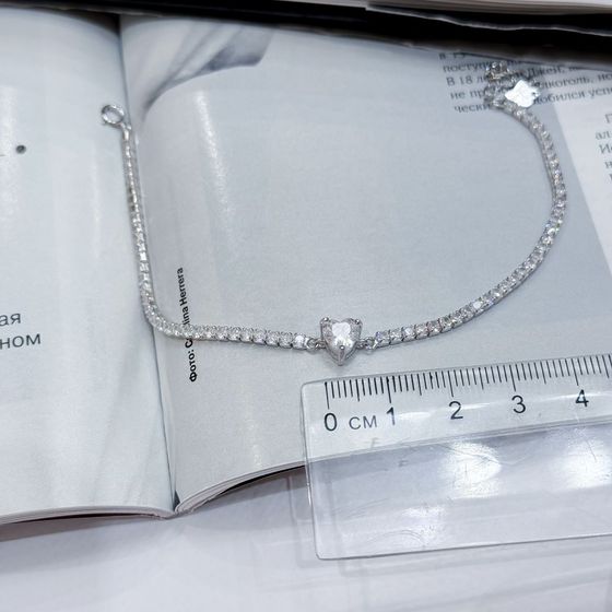 Silver bracelet with phianites