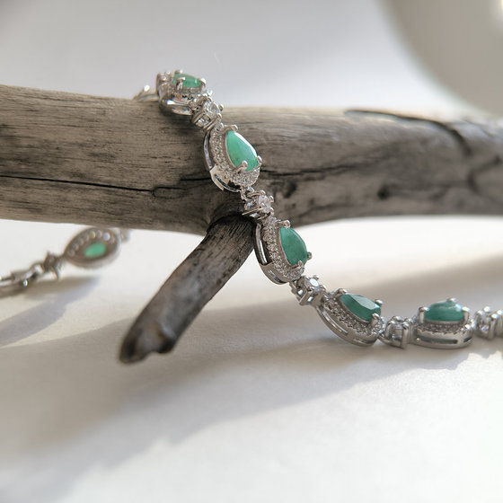 Срібний браслет із смарагдом 7,445 карат