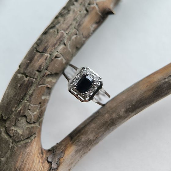 Срібна каблучка із сапфіром 1.455ct