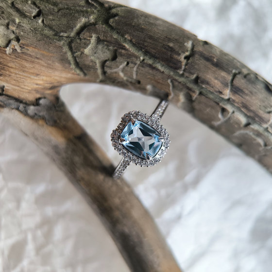 Срібні сережки з топазом 4.307ct, фіанітами