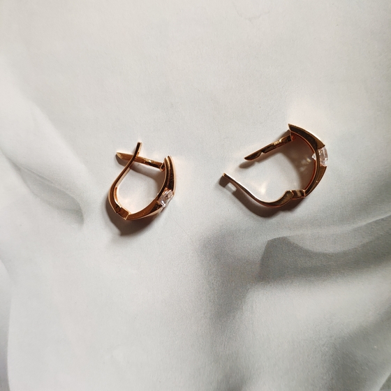 Золотые серьги с фианитами 0.4ct