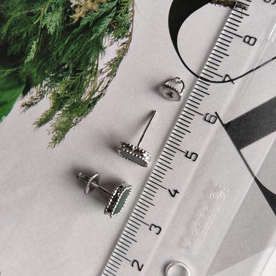 Срібні сережки з малахітом