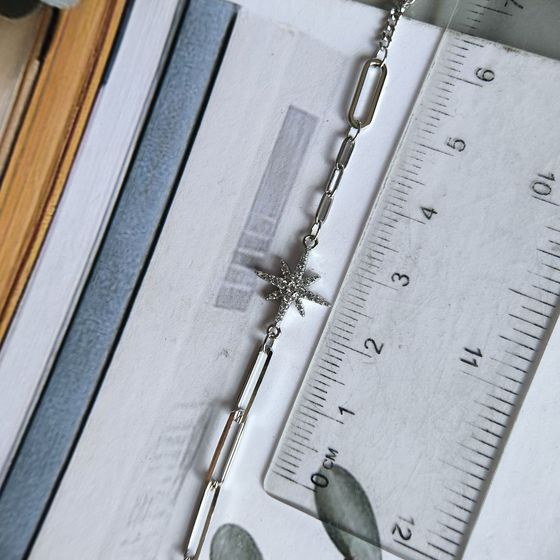 Silver bracelet with phianites