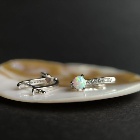 Срібні сережки з опалом 0.661ct, фіанітами