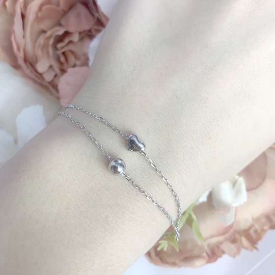 Silver bracelet without stones