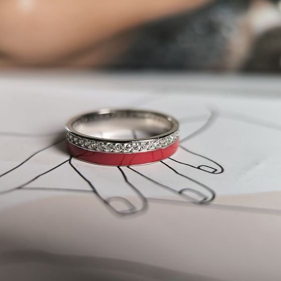 Silver ring with phianites, semallu