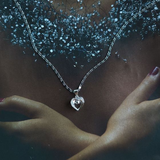 Срібна підвіска з фіанітами