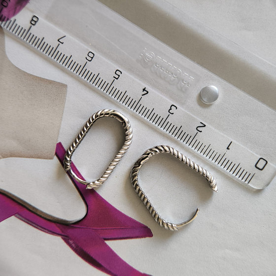 Срібні сережки без каменів