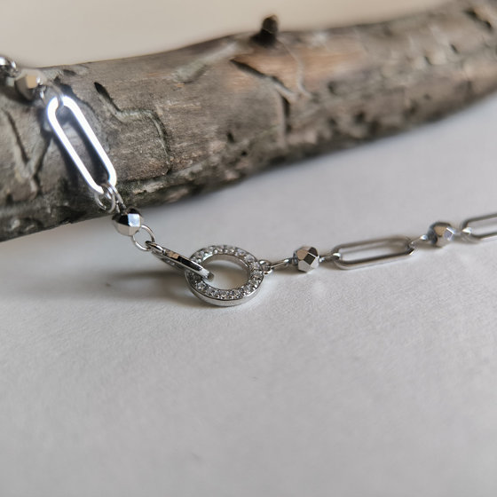 Silver bracelet with cubic zirconia