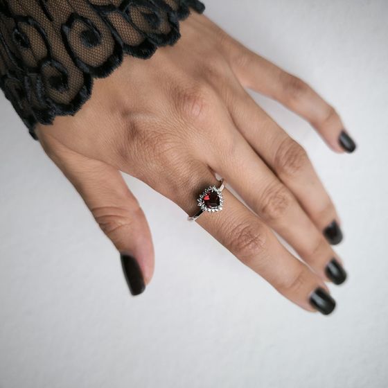 Серебряное кольцо с гранатом 1.122ct
