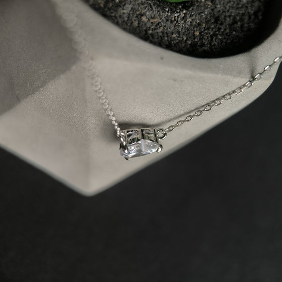 Silver necklace with cubic zirconia