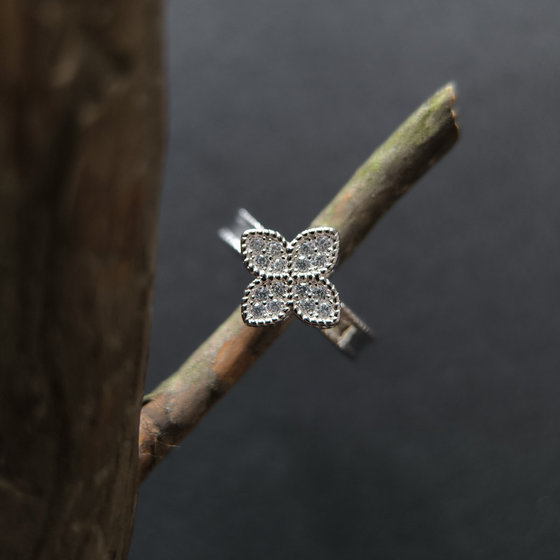 Silver ring with cubic zirconia