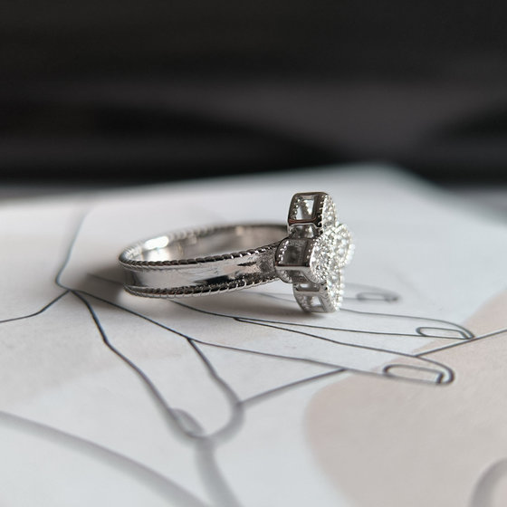 Silver ring with cubic zirconia