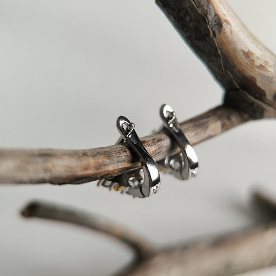 Silver earrings with cubic zirconia