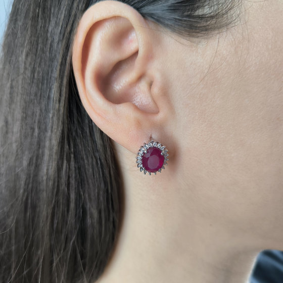 Срібні сережки з рубіном 7,87 карата та фіанітами