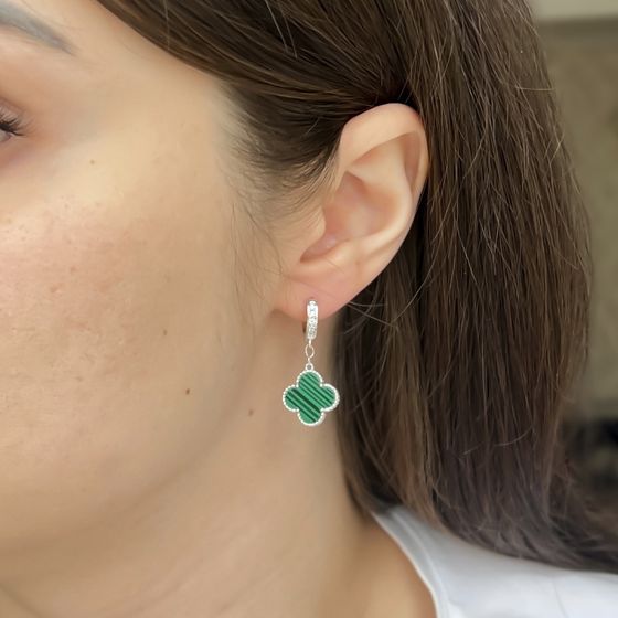Silver earrings with malachite