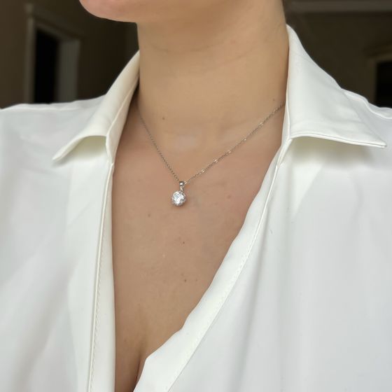 Silver pendant with phianites