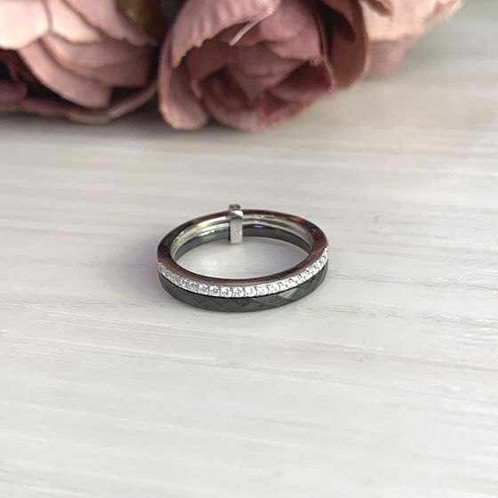 Silver ring with ceramics