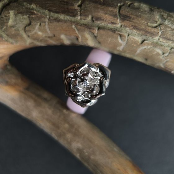 Silver ring with ceramics