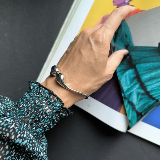 Silver bracelet without stones