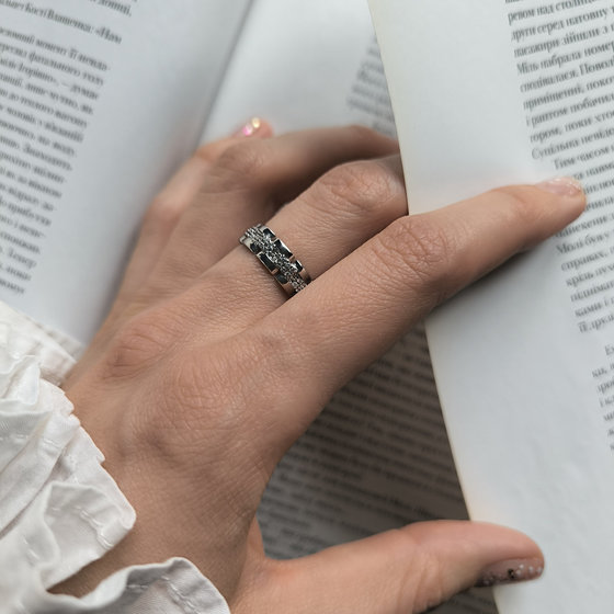 Silver ring with cubic zirconia