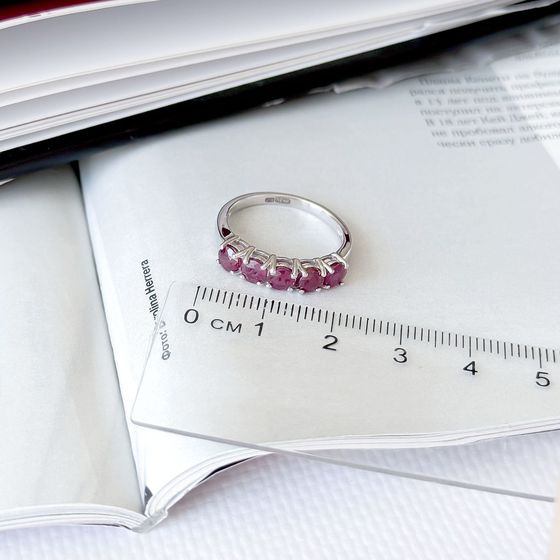 Silver ring with a 2.042-carat ruby