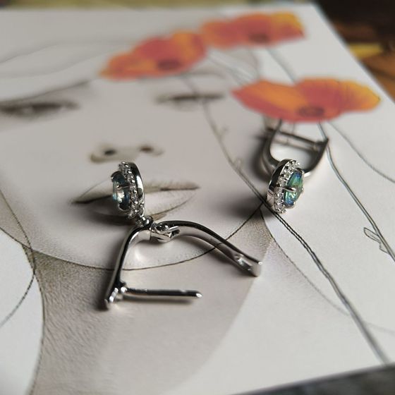 Серебряные серьги с мистик топазом 1.23ct