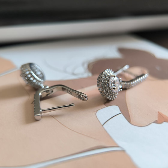 Silver earrings with cubic zirconia