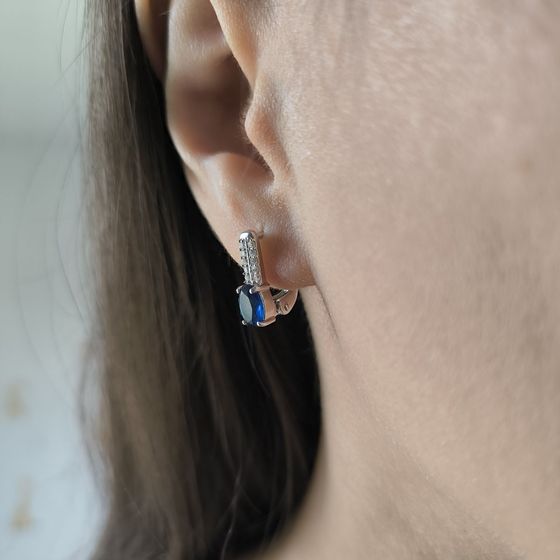 Серебряные серьги с сапфиром nano 1.41ct, фианитами