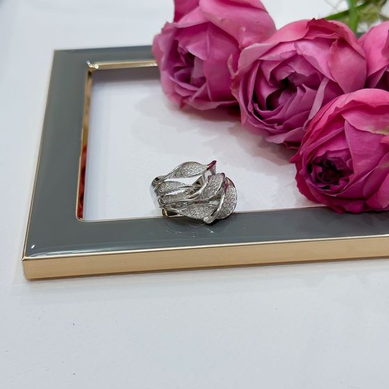 Срібна каблучка з фіанітами, емаллю