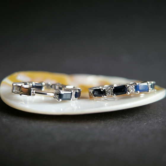 Срібні сережки з сапфіром 6.112ct, фіанітами