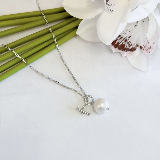 Silver necklace with baroque pearls