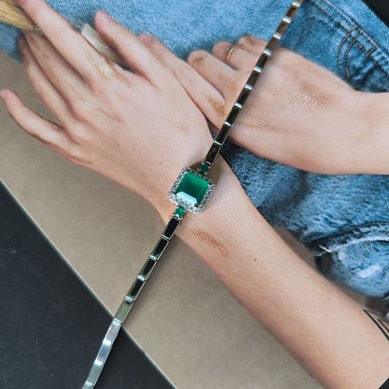 Серебряный браслет с агатом 1.387ct, фианитами