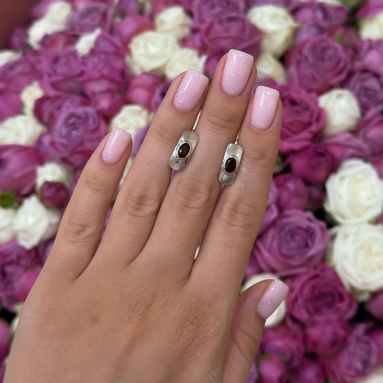 Срібні сережки з гранатом