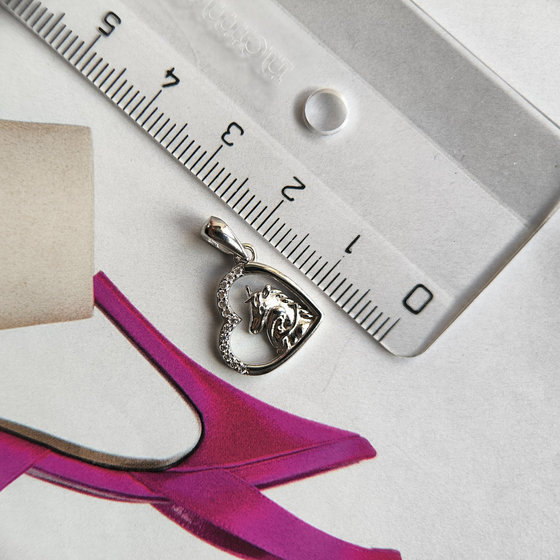 Срібна підвіска з фіанітами