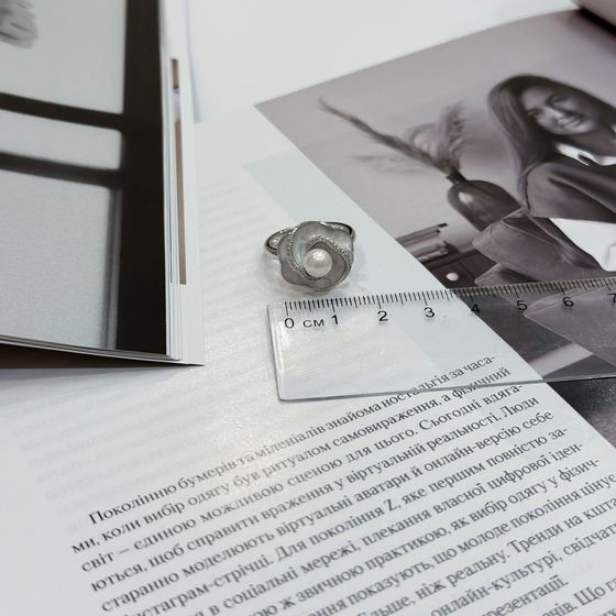 Silver ring with pearls, mother-of-pearl